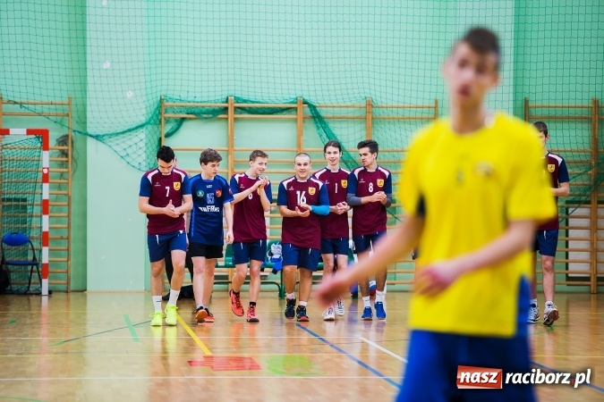 Zdjęcie w galerii na portalu naszraciborz.pl: Miejski Finał Szkół Ponadgimnazjalnych w Piłce Siatkowej Chłopców wiadomości z regionu