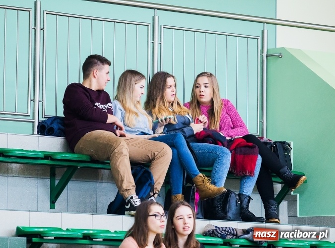 Zdjęcie w galerii na portalu naszraciborz.pl: Miejski Finał Szkół Ponadgimnazjalnych w Piłce Siatkowej Chłopców wiadomości z regionu
