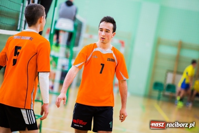 Zdjęcie w galerii na portalu naszraciborz.pl: Miejski Finał Szkół Ponadgimnazjalnych w Piłce Siatkowej Chłopców wiadomości z regionu