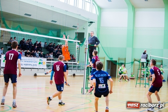 Zdjęcie w galerii na portalu naszraciborz.pl: Miejski Finał Szkół Ponadgimnazjalnych w Piłce Siatkowej Chłopców wiadomości z regionu