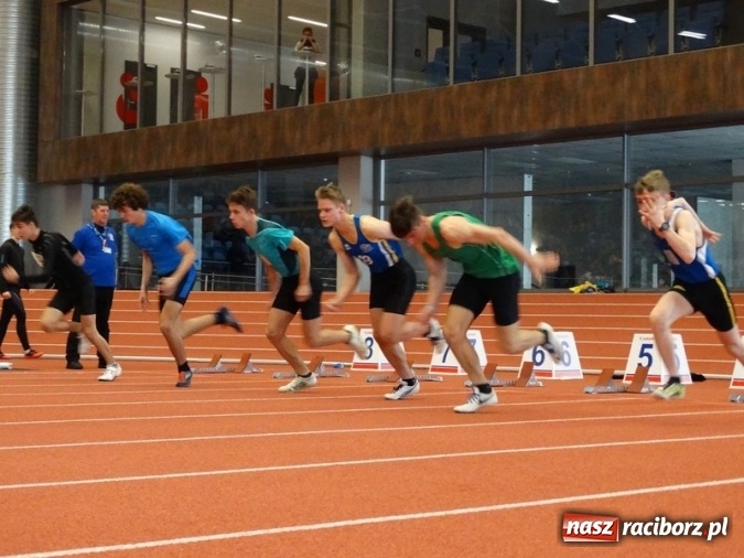 Zdjęcie w galerii na portalu naszraciborz.pl: Lekka atletyka: Świetne wyniki uczniów raciborskiego SMS w Ostrawie wiadomości z regionu