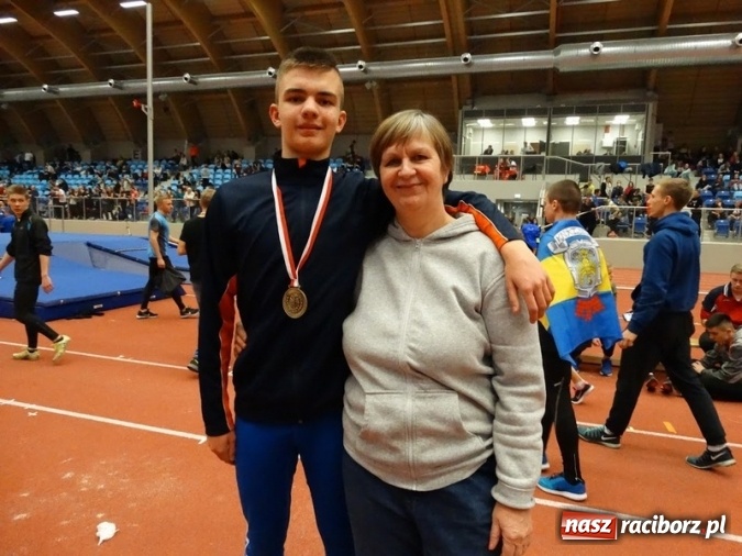 Zdjęcie w galerii na portalu naszraciborz.pl: Lekka atletyka: Świetne wyniki uczniów raciborskiego SMS w Ostrawie wiadomości z regionu