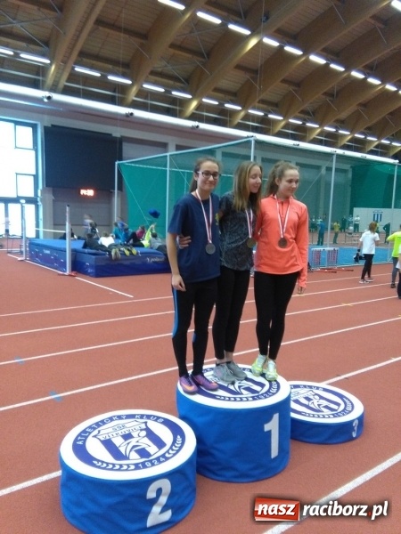 Zdjęcie w galerii na portalu naszraciborz.pl: Lekka atletyka: Świetne wyniki uczniów raciborskiego SMS w Ostrawie wiadomości z regionu