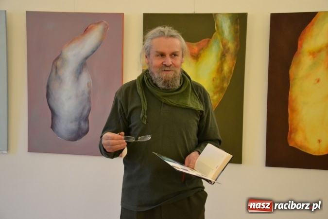 Zdjęcie w galerii na portalu naszraciborz.pl: DYPLOMY 2016 – wernisaż wystawy prac absolwentów Edukacji artystycznej w zakresie sztuk plastycznych wiadomości z regionu