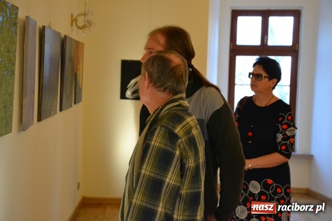 Zdjęcie w galerii na portalu naszraciborz.pl: DYPLOMY 2016 – wernisaż wystawy prac absolwentów Edukacji artystycznej w zakresie sztuk plastycznych wiadomości z regionu