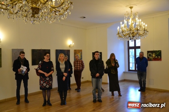 Zdjęcie w galerii na portalu naszraciborz.pl: DYPLOMY 2016 – wernisaż wystawy prac absolwentów Edukacji artystycznej w zakresie sztuk plastycznych wiadomości z regionu