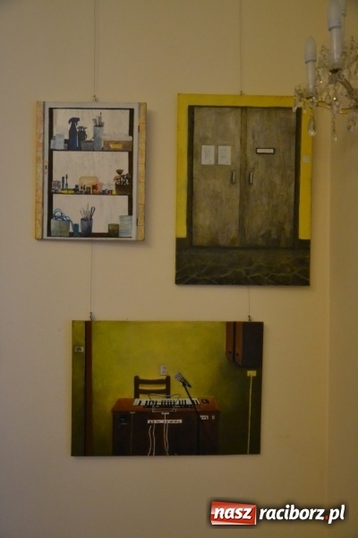 Zdjęcie w galerii na portalu naszraciborz.pl: DYPLOMY 2016 – wernisaż wystawy prac absolwentów Edukacji artystycznej w zakresie sztuk plastycznych wiadomości z regionu