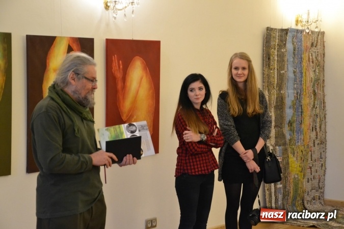 Zdjęcie w galerii na portalu naszraciborz.pl: DYPLOMY 2016 – wernisaż wystawy prac absolwentów Edukacji artystycznej w zakresie sztuk plastycznych wiadomości z regionu