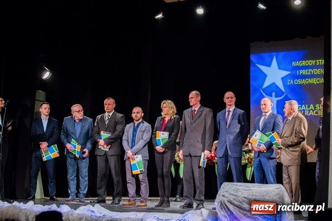 Zdjęcie w galerii na portalu naszraciborz.pl: X Gala Raciborskiego Sportu w Domu Kultury Strzecha wiadomości z regionu