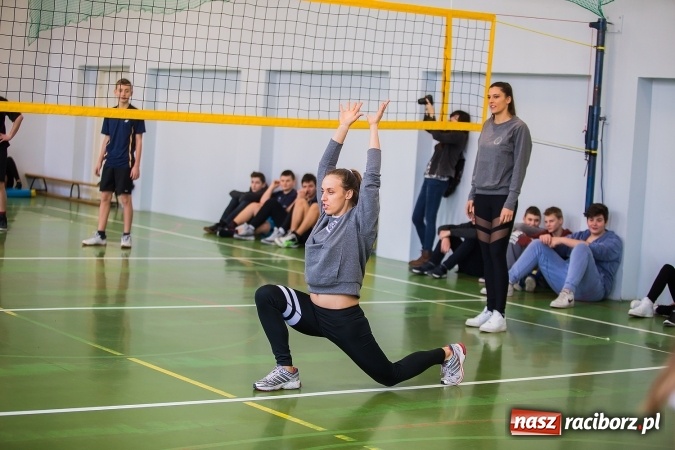 Zdjęcie w galerii na portalu naszraciborz.pl: Olimpijki z Rio odwiedziły uczniów raciborskiego G3 wiadomości z regionu