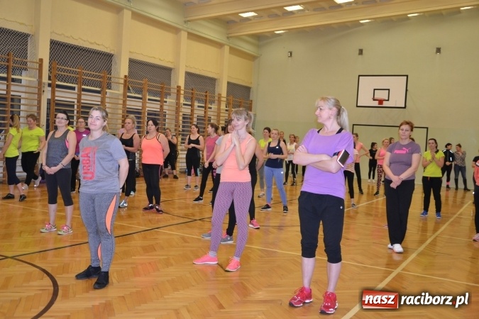 Zdjęcie w galerii na portalu naszraciborz.pl: I Charytatywny Maraton Fitness w Krzyżanowicach dla Sebastiana wiadomości z regionu