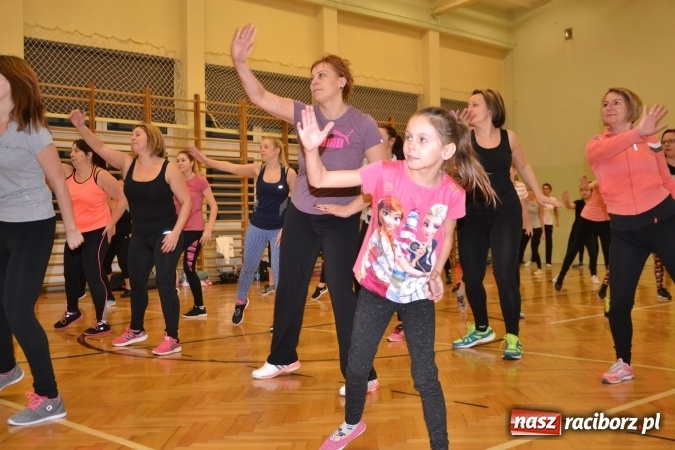Zdjęcie w galerii na portalu naszraciborz.pl: I Charytatywny Maraton Fitness w Krzyżanowicach dla Sebastiana wiadomości z regionu