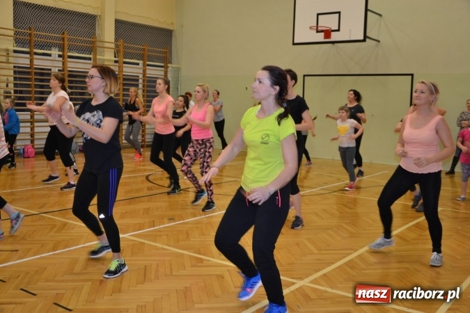 Zdjęcie w galerii na portalu naszraciborz.pl: I Charytatywny Maraton Fitness w Krzyżanowicach dla Sebastiana wiadomości z regionu