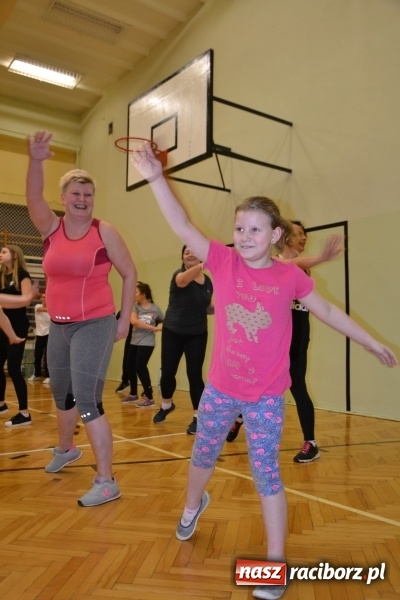 Zdjęcie w galerii na portalu naszraciborz.pl: I Charytatywny Maraton Fitness w Krzyżanowicach dla Sebastiana wiadomości z regionu