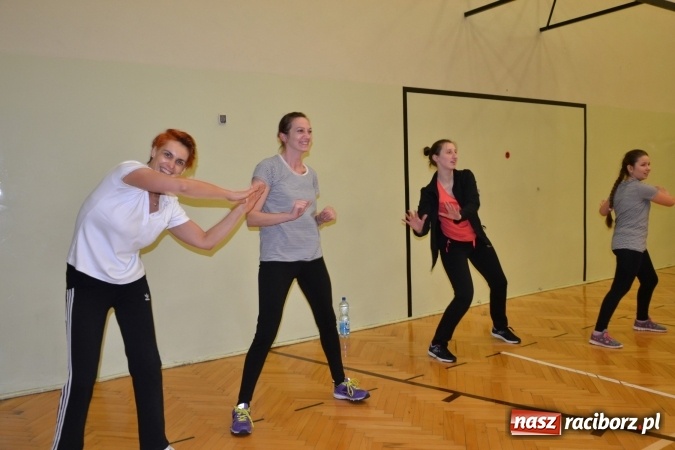 Zdjęcie w galerii na portalu naszraciborz.pl: I Charytatywny Maraton Fitness w Krzyżanowicach dla Sebastiana wiadomości z regionu