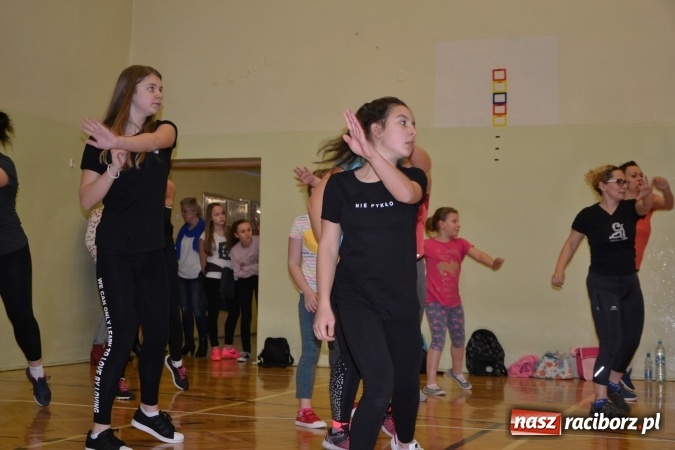Zdjęcie w galerii na portalu naszraciborz.pl: I Charytatywny Maraton Fitness w Krzyżanowicach dla Sebastiana wiadomości z regionu
