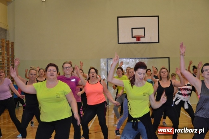 Zdjęcie w galerii na portalu naszraciborz.pl: I Charytatywny Maraton Fitness w Krzyżanowicach dla Sebastiana wiadomości z regionu