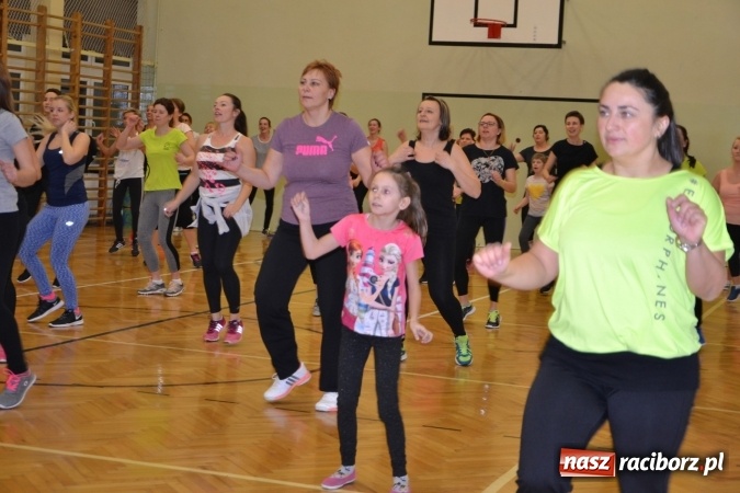 Zdjęcie w galerii na portalu naszraciborz.pl: I Charytatywny Maraton Fitness w Krzyżanowicach dla Sebastiana wiadomości z regionu