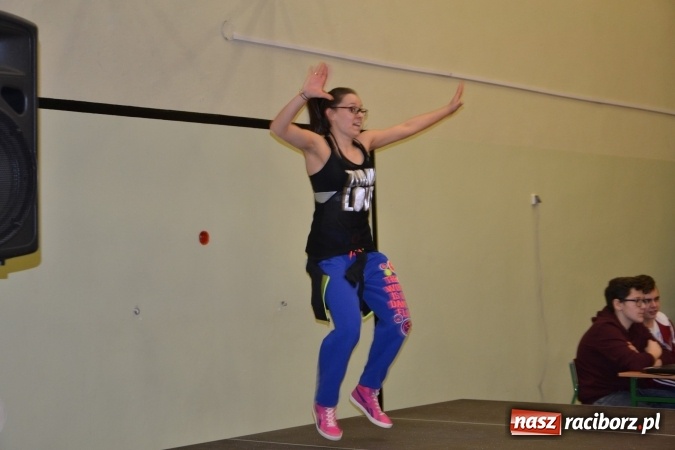 Zdjęcie w galerii na portalu naszraciborz.pl: I Charytatywny Maraton Fitness w Krzyżanowicach dla Sebastiana wiadomości z regionu