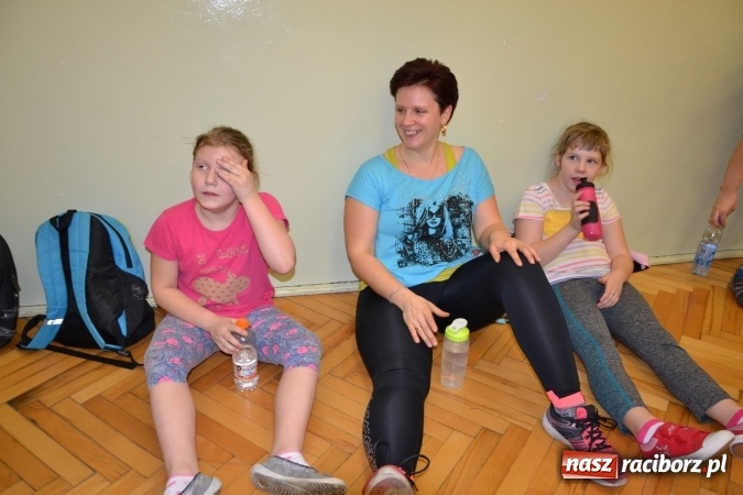 Zdjęcie w galerii na portalu naszraciborz.pl: I Charytatywny Maraton Fitness w Krzyżanowicach dla Sebastiana wiadomości z regionu