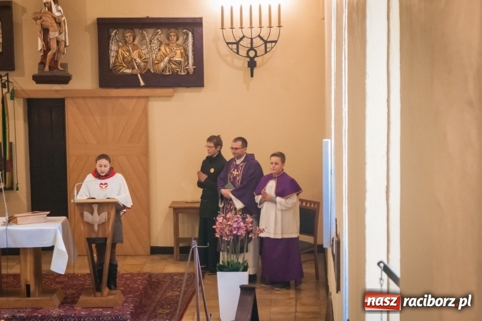 Zdjęcie w galerii na portalu naszraciborz.pl: Ostatnie pożegnanie śp. Edwarda Szota, byłego dyrektora SP 13 wiadomości z regionu