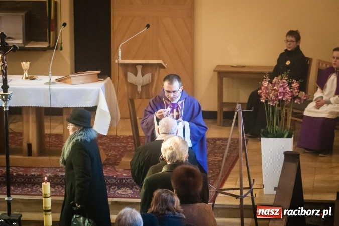 Zdjęcie w galerii na portalu naszraciborz.pl: Ostatnie pożegnanie śp. Edwarda Szota, byłego dyrektora SP 13 wiadomości z regionu