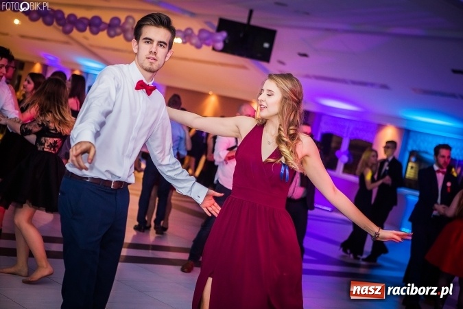 Zdjęcie w galerii na portalu naszraciborz.pl: Studniówki 2017. Tak się bawi II Liceum Ogólnokształcące wiadomości z regionu