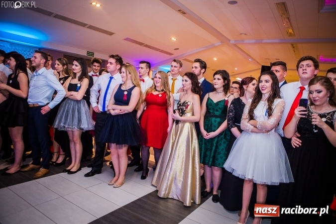 Zdjęcie w galerii na portalu naszraciborz.pl: Studniówki 2017. Tak się bawi II Liceum Ogólnokształcące wiadomości z regionu