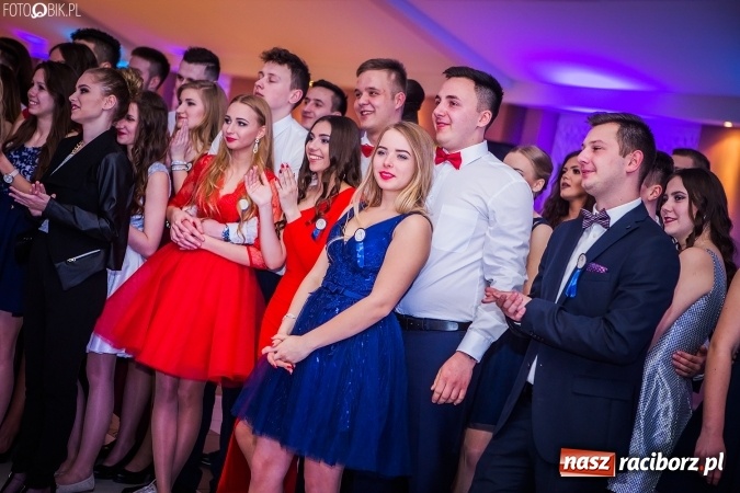 Zdjęcie w galerii na portalu naszraciborz.pl: Studniówki 2017. Tak się bawi II Liceum Ogólnokształcące wiadomości z regionu