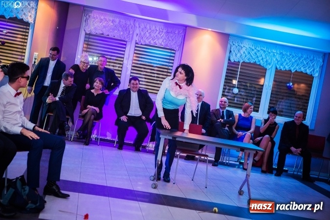 Zdjęcie w galerii na portalu naszraciborz.pl: Studniówki 2017. Tak się bawi II Liceum Ogólnokształcące wiadomości z regionu