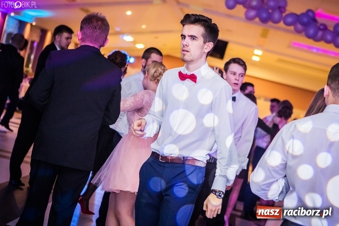 Zdjęcie w galerii na portalu naszraciborz.pl: Studniówki 2017. Tak się bawi II Liceum Ogólnokształcące wiadomości z regionu