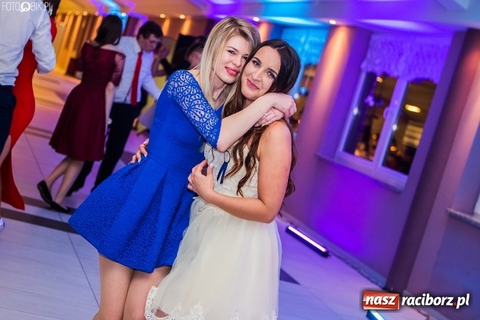 Zdjęcie w galerii na portalu naszraciborz.pl: Studniówki 2017. Tak się bawi II Liceum Ogólnokształcące wiadomości z regionu