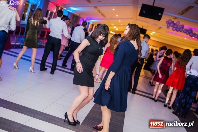 Zdjęcie w galerii na portalu naszraciborz.pl: Studniówki 2017. Tak się bawi II Liceum Ogólnokształcące wiadomości z regionu