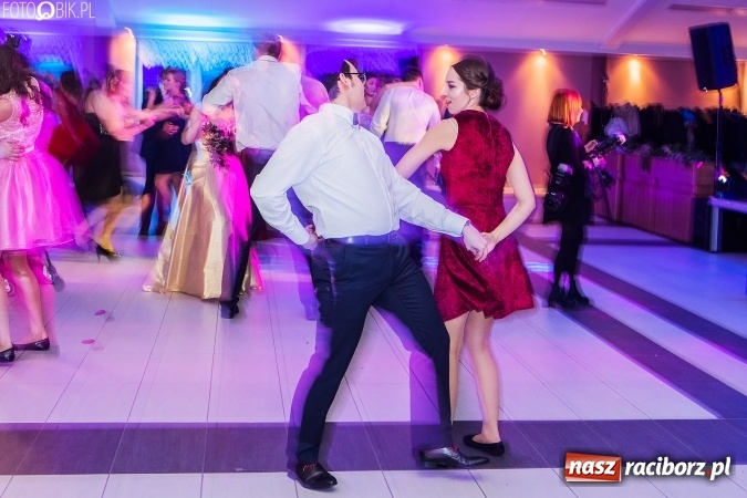 Zdjęcie w galerii na portalu naszraciborz.pl: Studniówki 2017. Tak się bawi II Liceum Ogólnokształcące wiadomości z regionu