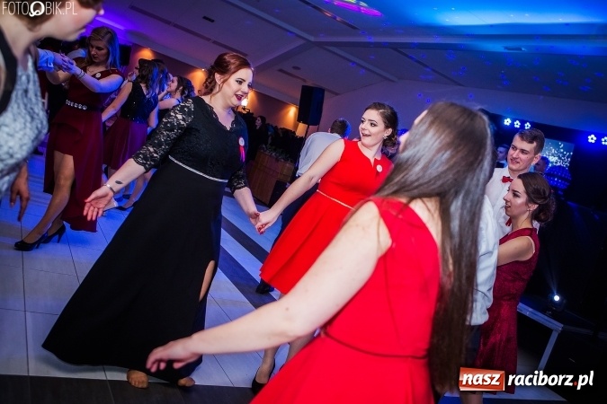 Zdjęcie w galerii na portalu naszraciborz.pl: Studniówki 2017. Tak się bawi II Liceum Ogólnokształcące wiadomości z regionu