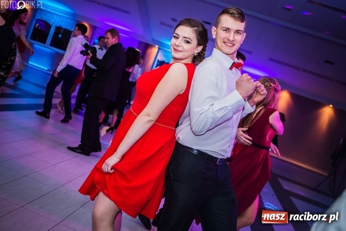 Zdjęcie w galerii na portalu naszraciborz.pl: Studniówki 2017. Tak się bawi II Liceum Ogólnokształcące wiadomości z regionu