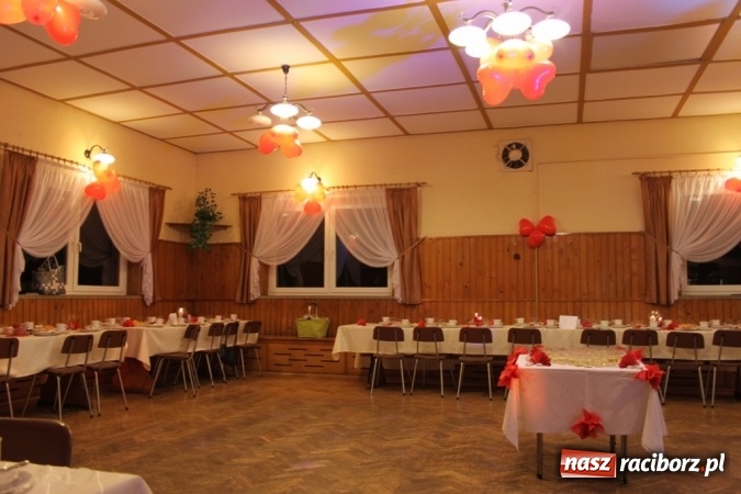 Zdjęcie w galerii na portalu naszraciborz.pl: Jubileuszowy bal walentynkowy Caritas w Wojnowicach  wiadomości z regionu