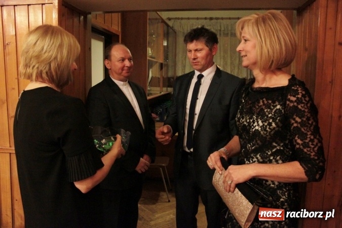 Zdjęcie w galerii na portalu naszraciborz.pl: Jubileuszowy bal walentynkowy Caritas w Wojnowicach  wiadomości z regionu