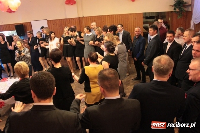 Zdjęcie w galerii na portalu naszraciborz.pl: Jubileuszowy bal walentynkowy Caritas w Wojnowicach  wiadomości z regionu