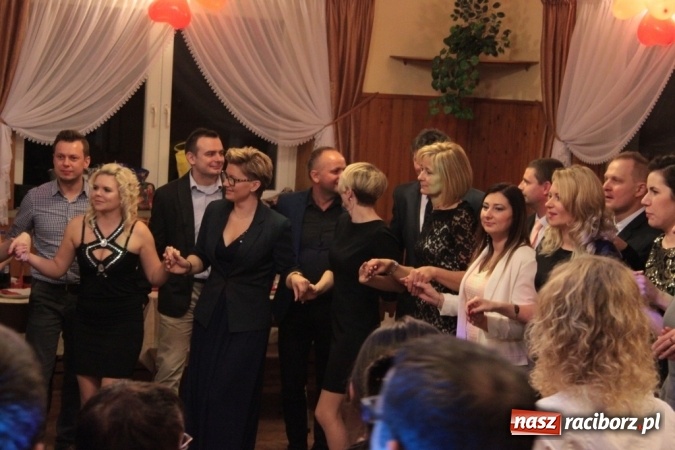 Zdjęcie w galerii na portalu naszraciborz.pl: Jubileuszowy bal walentynkowy Caritas w Wojnowicach  wiadomości z regionu