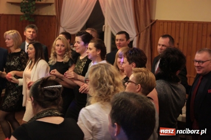 Zdjęcie w galerii na portalu naszraciborz.pl: Jubileuszowy bal walentynkowy Caritas w Wojnowicach  wiadomości z regionu