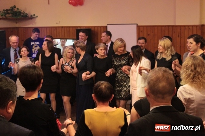 Zdjęcie w galerii na portalu naszraciborz.pl: Jubileuszowy bal walentynkowy Caritas w Wojnowicach  wiadomości z regionu