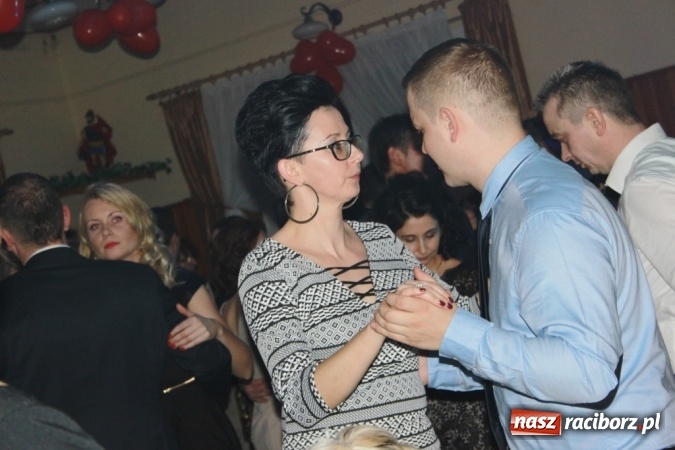 Zdjęcie w galerii na portalu naszraciborz.pl: Jubileuszowy bal walentynkowy Caritas w Wojnowicach  wiadomości z regionu