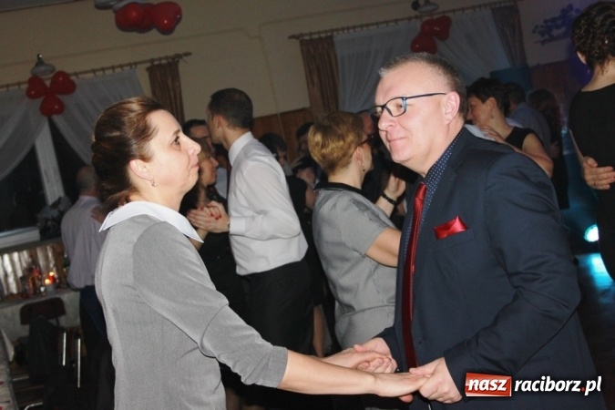 Zdjęcie w galerii na portalu naszraciborz.pl: Jubileuszowy bal walentynkowy Caritas w Wojnowicach  wiadomości z regionu