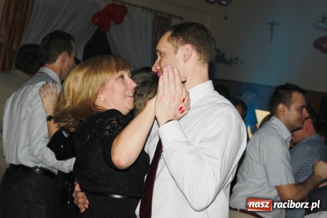Zdjęcie w galerii na portalu naszraciborz.pl: Jubileuszowy bal walentynkowy Caritas w Wojnowicach  wiadomości z regionu
