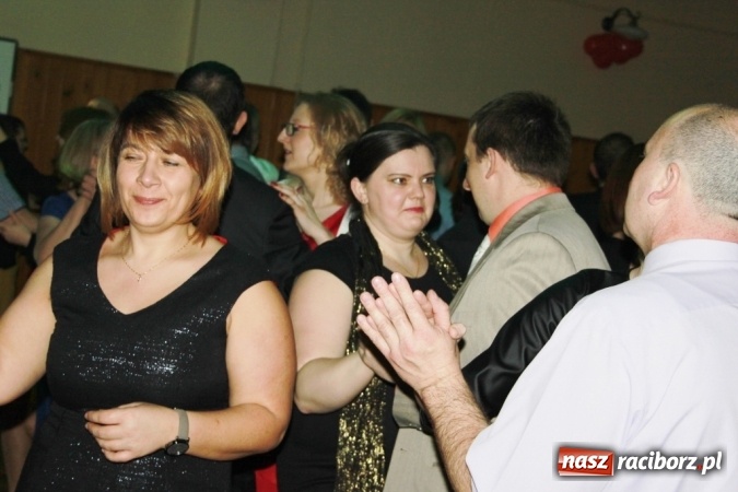 Zdjęcie w galerii na portalu naszraciborz.pl: Jubileuszowy bal walentynkowy Caritas w Wojnowicach  wiadomości z regionu