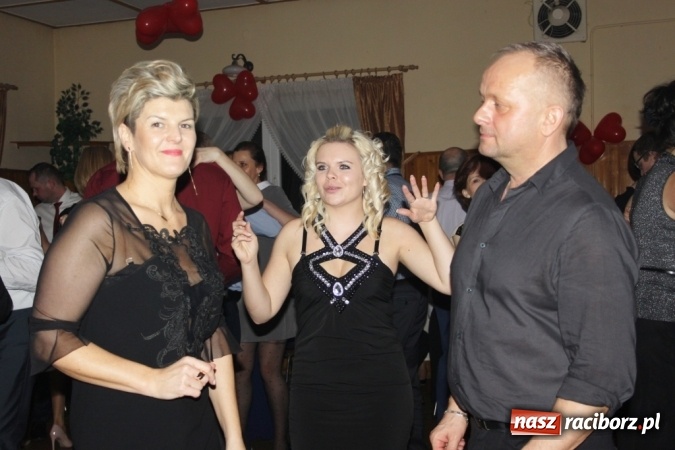 Zdjęcie w galerii na portalu naszraciborz.pl: Jubileuszowy bal walentynkowy Caritas w Wojnowicach  wiadomości z regionu