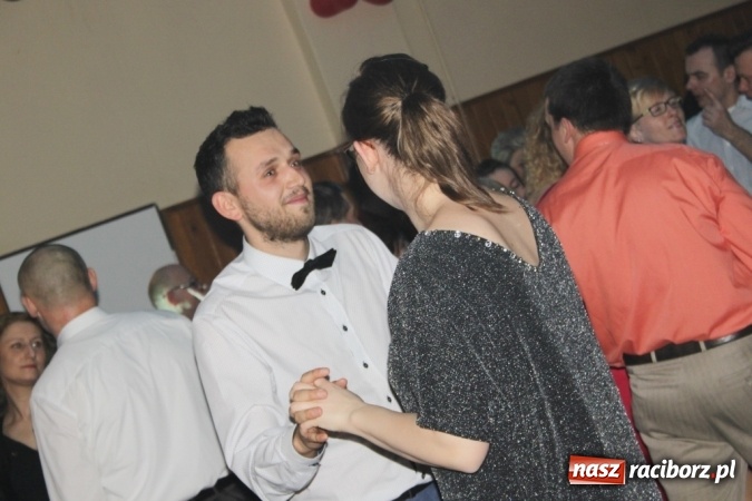 Zdjęcie w galerii na portalu naszraciborz.pl: Jubileuszowy bal walentynkowy Caritas w Wojnowicach  wiadomości z regionu