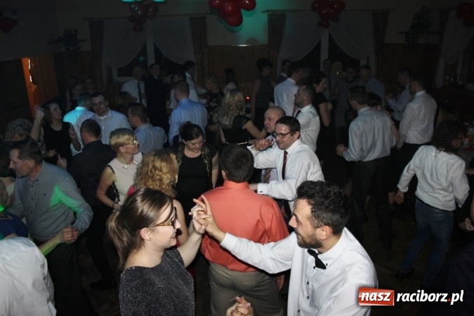 Zdjęcie w galerii na portalu naszraciborz.pl: Jubileuszowy bal walentynkowy Caritas w Wojnowicach  wiadomości z regionu