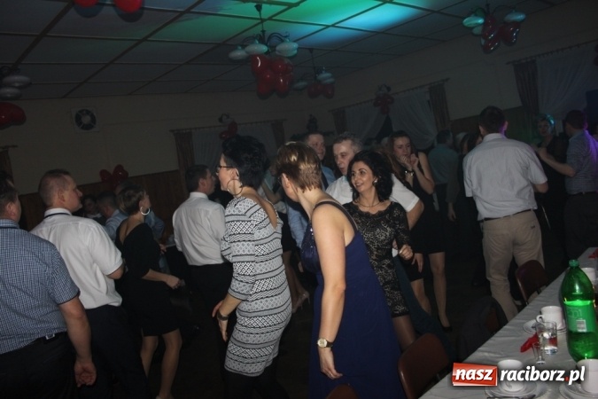 Zdjęcie w galerii na portalu naszraciborz.pl: Jubileuszowy bal walentynkowy Caritas w Wojnowicach  wiadomości z regionu